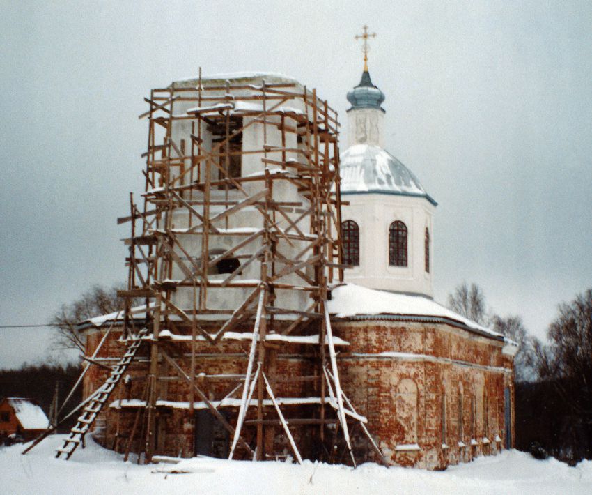 Дубровки. Церковь Сошествия Святого Духа. фасады