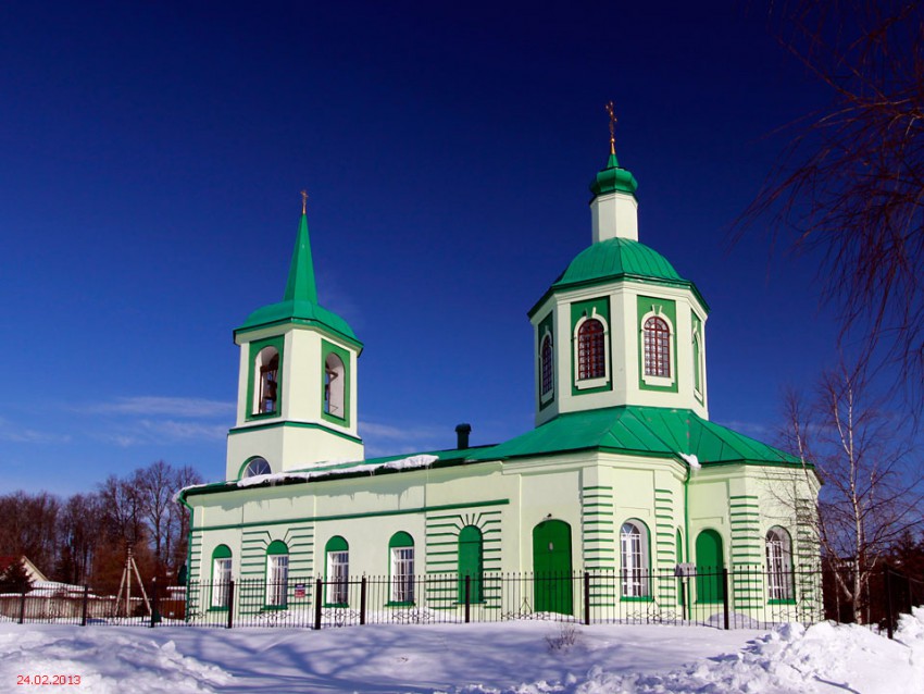 Церковь Сошествия Святого Духа, Дубровки (Дмитровский городской округ, Московская область). фасады