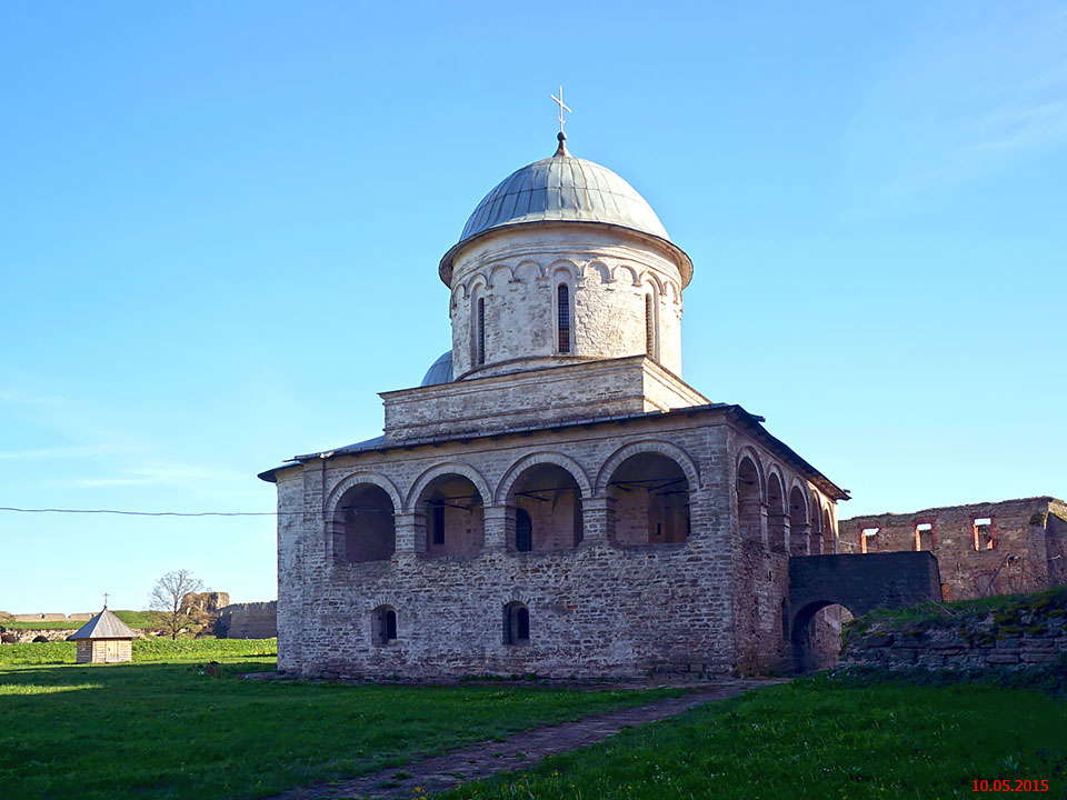 Ивангород. Церковь Успения Пресвятой Богородицы в крепости. фасады