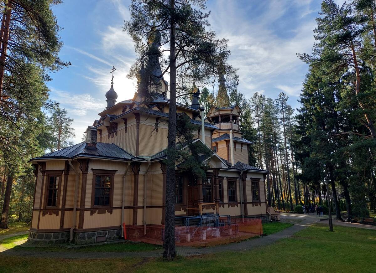 Церковь Серафима Саровского, Песочный (Санкт-Петербург, Курортный район, г. Санкт-Петербург). фасады