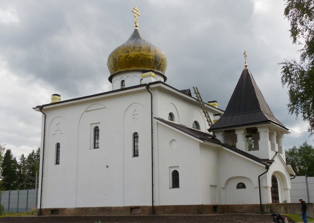 Песочный (Дибуны). Церковь Петра и Павла в Дибунах. фасады