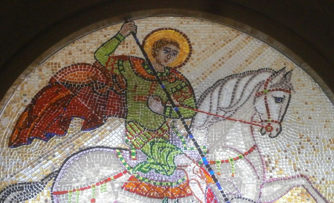 Церковь Николая Чудотворца в Морском госпитале, Кронштадт (Санкт-Петербург, Кронштадтский район, г. Санкт-Петербург). интерьер и убранство, Витраж над входом