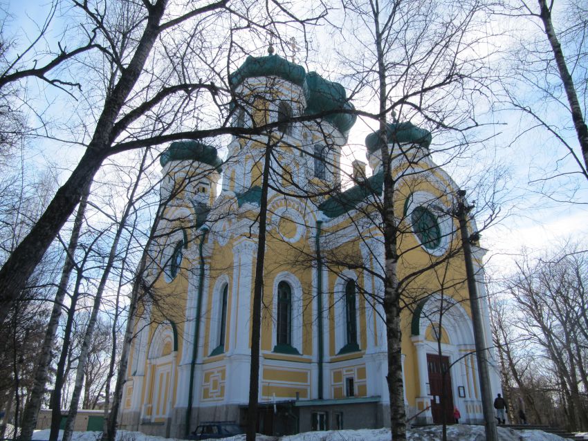 Кафедральный собор Павла апостола, Гатчина (Гатчинский район, Ленинградская область). фасады