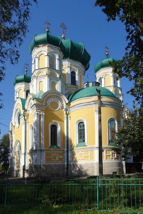 Кафедральный собор Павла апостола, Гатчина (Гатчинский район, Ленинградская область). фасады