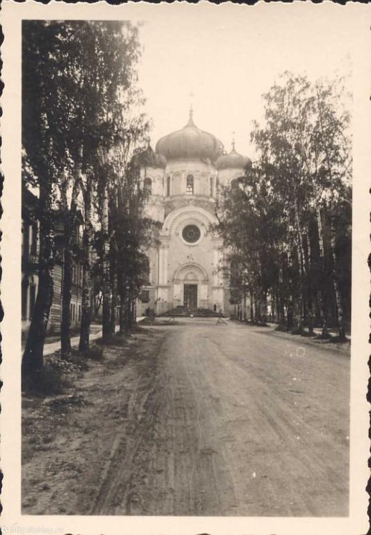 Кафедральный собор Павла апостола, Гатчина (Гатчинский район, Ленинградская область). архивная фотография, Фото с сайта pastvu.ru Фото 1941-44 гг.