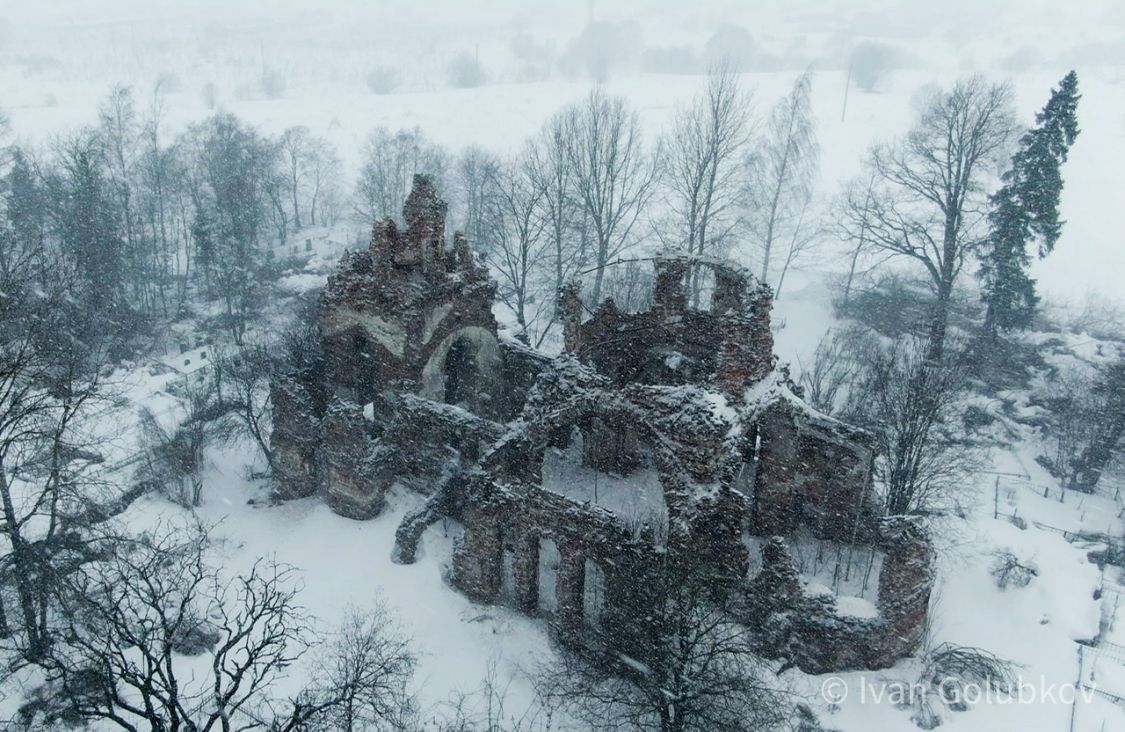 Церковь Петра и Павла, Заполье (Волосовский район, Ленинградская область). фасады