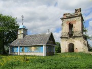 Церковь Николая Чудотворца (новая), Рядом с руинами старой каменной церкви Николая Чудотворца.<br>, Никольское, Гатчинский район, Ленинградская область