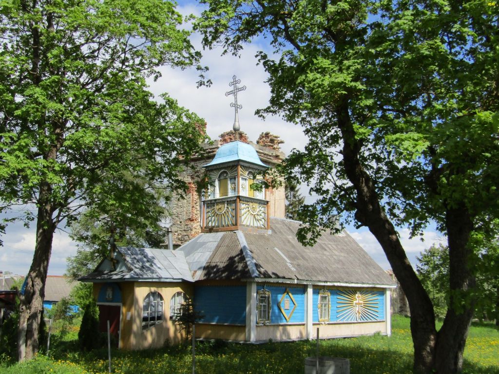 Никольское. Церковь Николая Чудотворца (новая). художественные фотографии