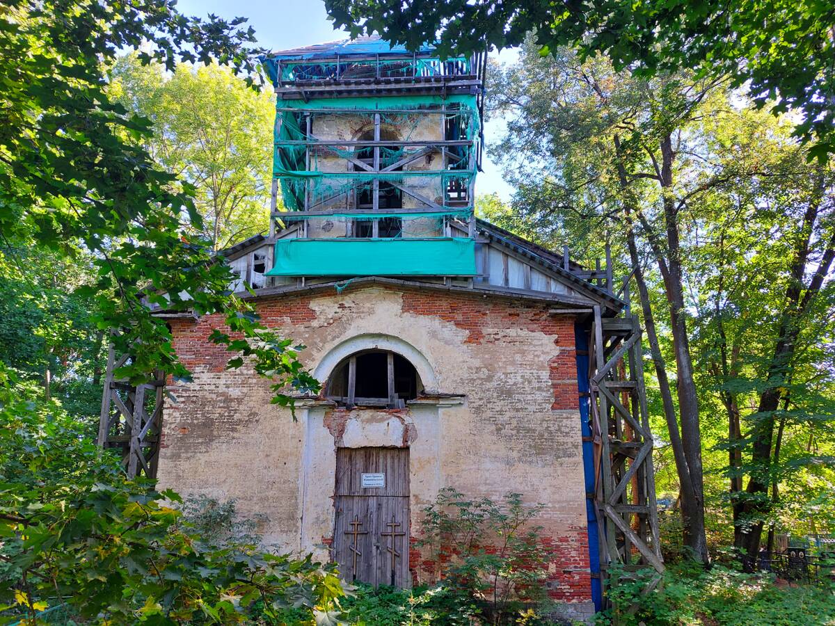 Церковь Троицы Живоначальной, Васильково (Кировский район, Ленинградская область). фасады
