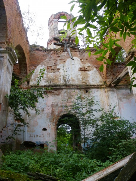 Церковь Успения Пресвятой Богородицы, Теребушка (Кировский район, Ленинградская область). интерьер и убранство