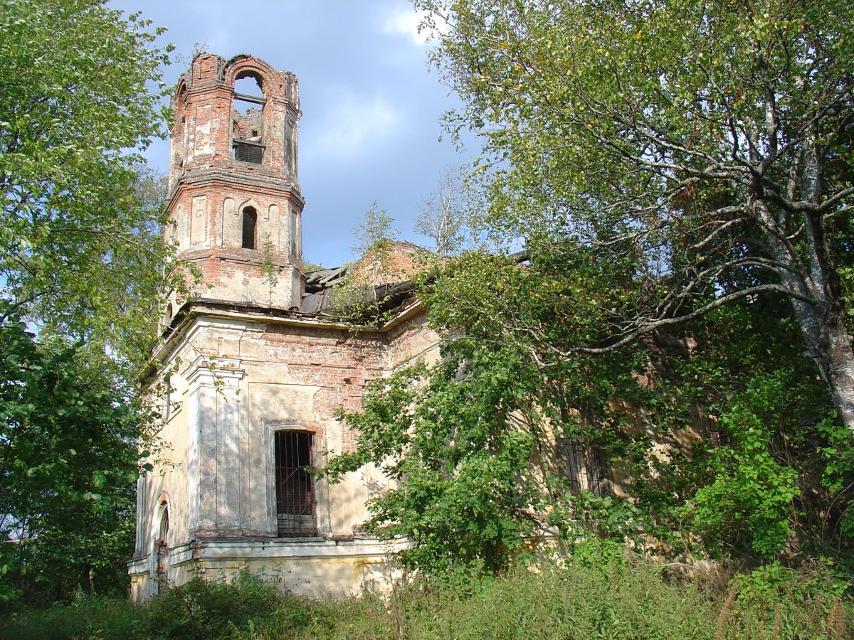 Церковь Успения Пресвятой Богородицы, Теребушка (Кировский район, Ленинградская область). архитектурные детали
