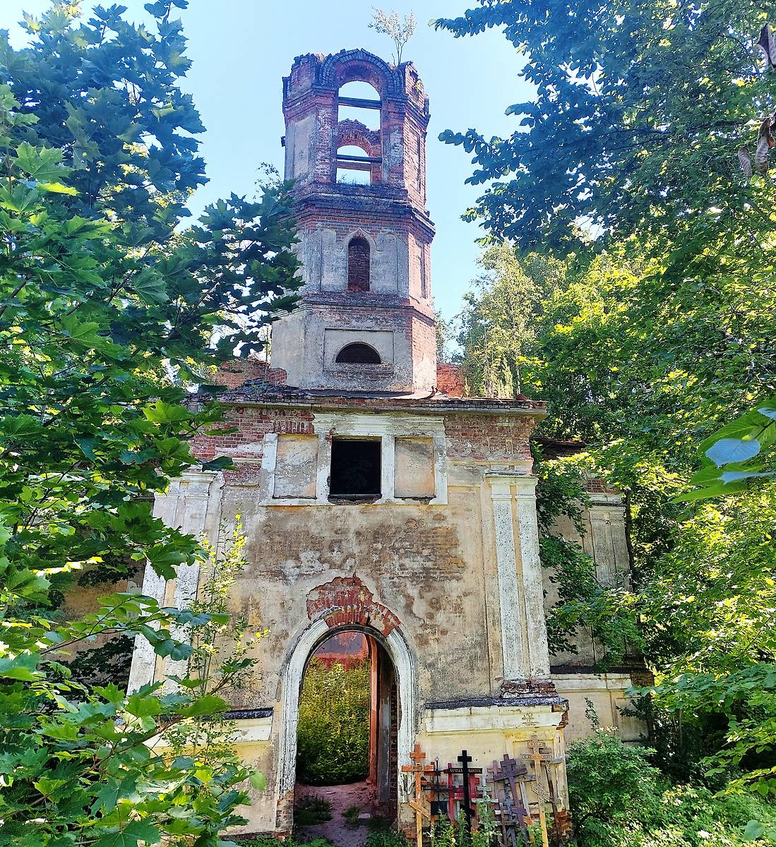 фасады. Церковь Успения Пресвятой Богородицы, Теребушка (Кировский район, Ленинградская область)