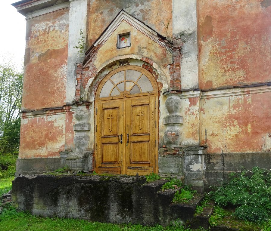 Церковь Георгия Победоносца, Новая Ладога (Волховский район, Ленинградская область). архитектурные детали