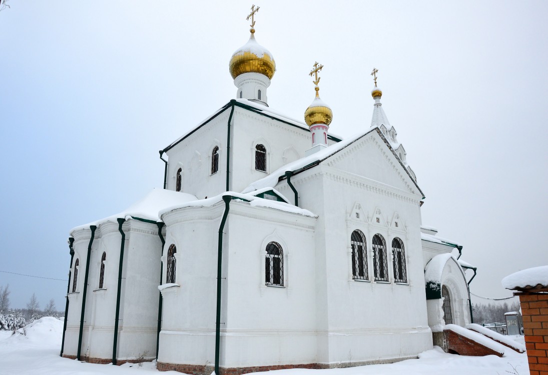 Аверкиево. Церковь Троицы Живоначальной. фасады