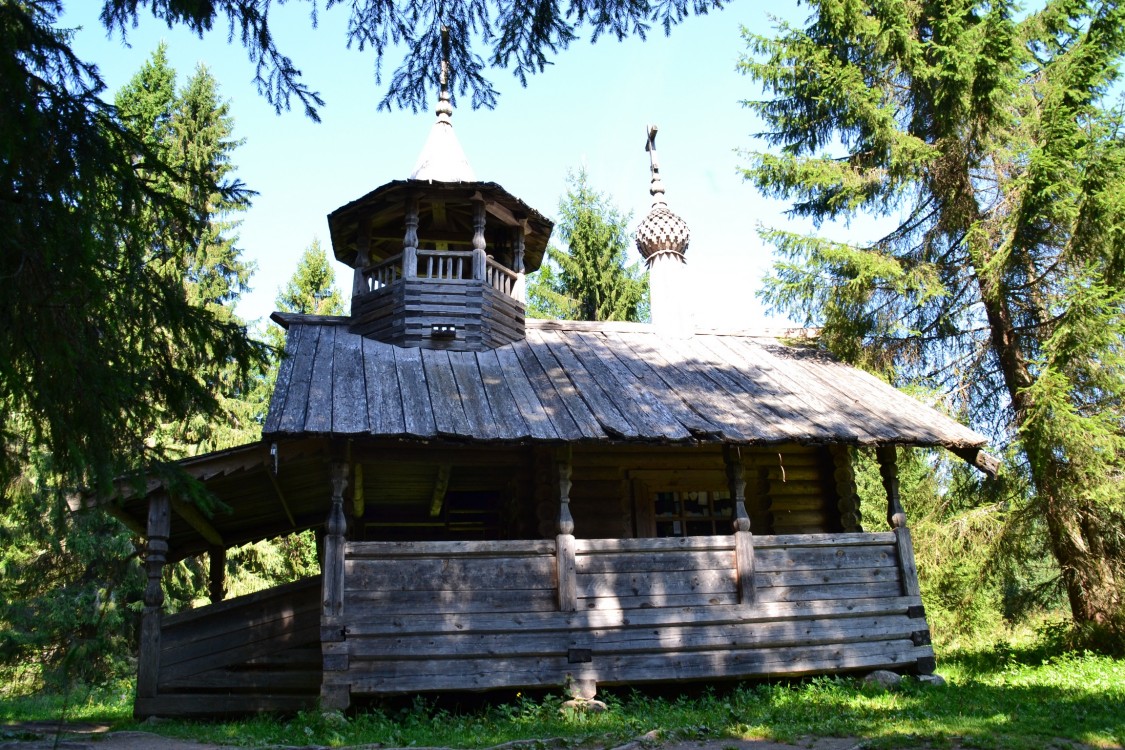 Часовня Кирилла и Ферапонта Белозерских на горе Маура, Горицы (Кирилловский район, Вологодская область). фасады