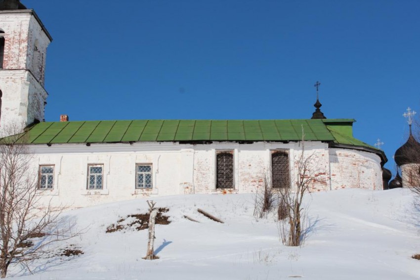 Горицы. Церковь Введения во храм Пресвятой Богородицы. архитектурные детали, Основной объем храма, вид с юга