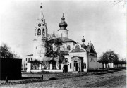 Церковь Николая Чудотворца (Николы Надеина), фото 1900—1910 год.Справа Часовня Толгской иконы Божией Матери. С сайта http://yargid.ru/blog/history_streets/426.html<br>, Ярославль, Ярославль, город, Ярославская область