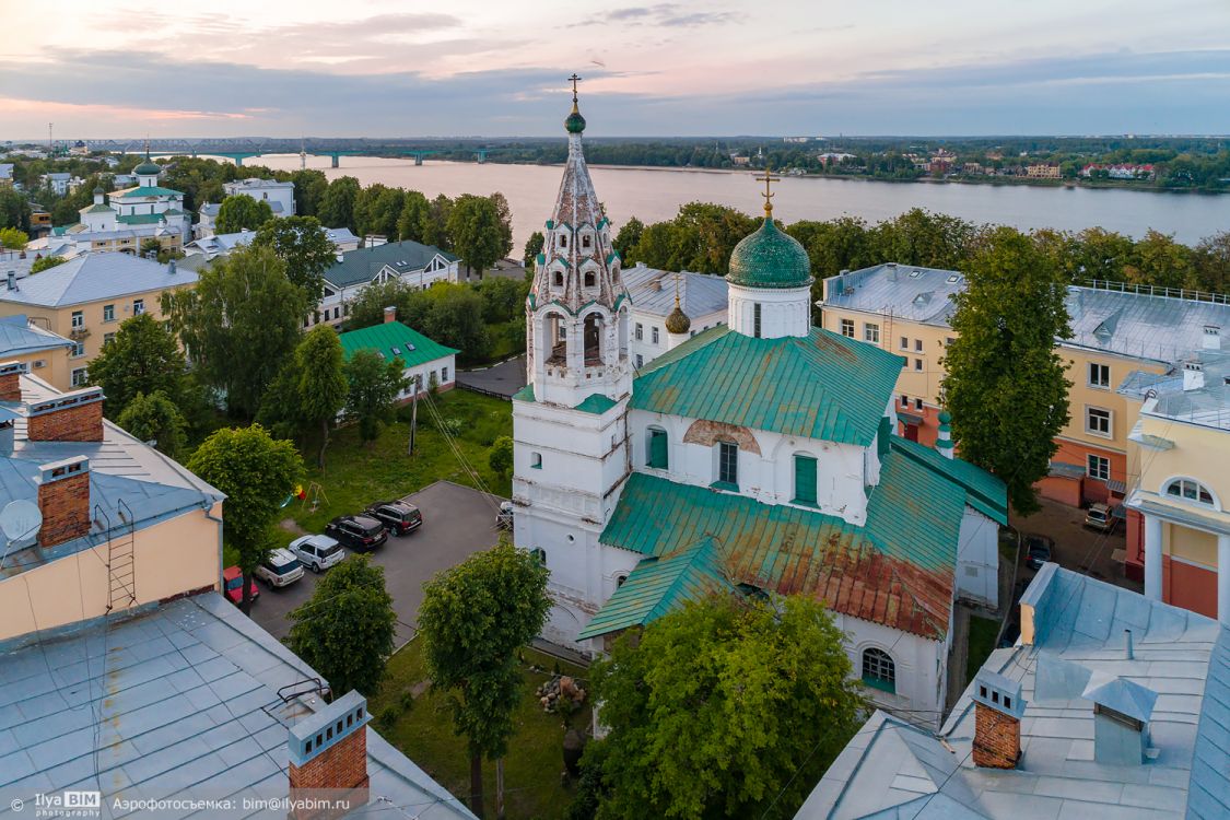 Ярославль. Церковь Николая Чудотворца (Николы Надеина). общий вид в ландшафте