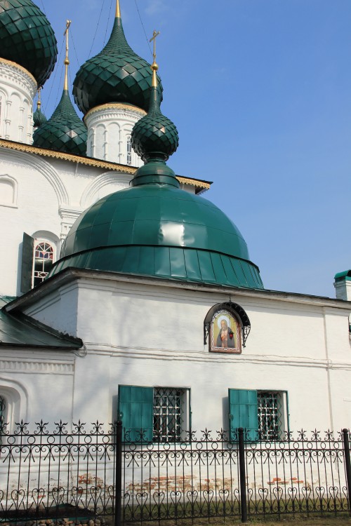 Церковь Происхождения честных древ Креста Господня, Ярославль (Ярославль, город, Ярославская область). архитектурные детали