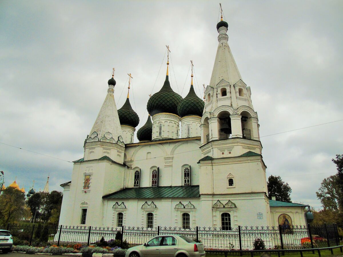 Церковь Происхождения честных древ Креста Господня, Ярославль (Ярославль, город, Ярославская область). фасады