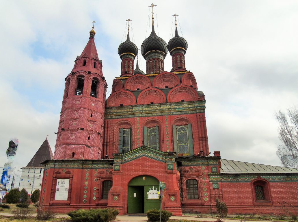 Ярославль. Церковь Богоявления Господня. фасады