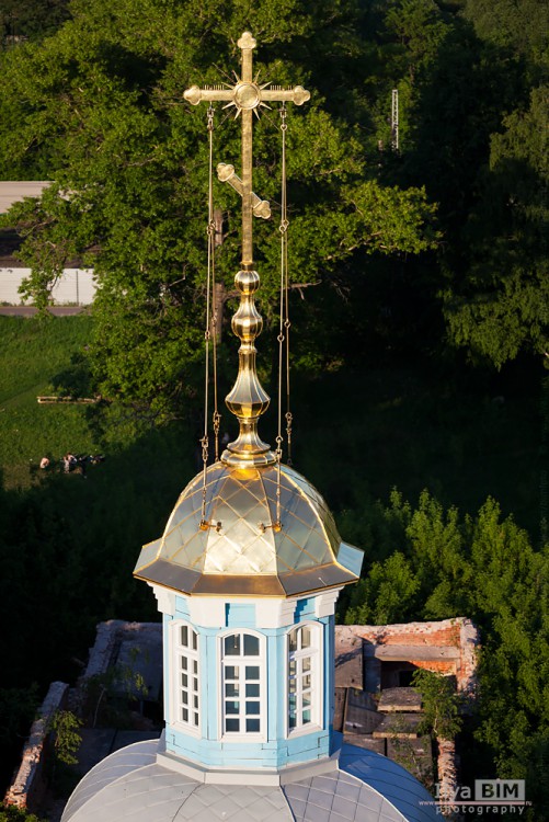 Церковь Петра и Павла, Ярославль (Ярославль, город, Ярославская область). архитектурные детали, При советской власти здесь был клуб с кинотеатром.