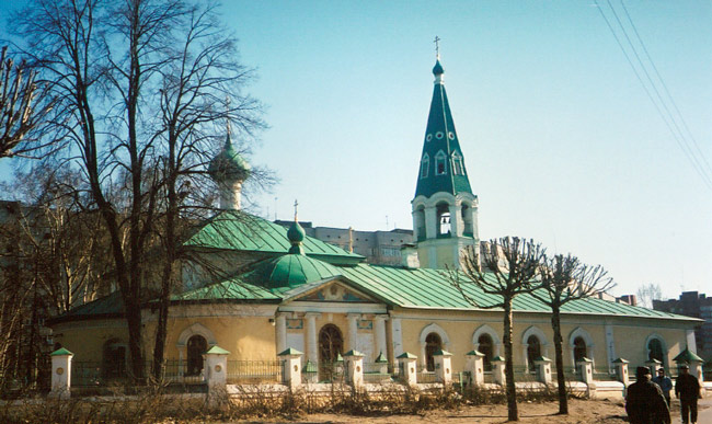 Ярославль. Церковь Ризоположения (Положения честной ризы Пресвятой Богородицы во Влахерне) в Крестах (Крестобогородская). фасады