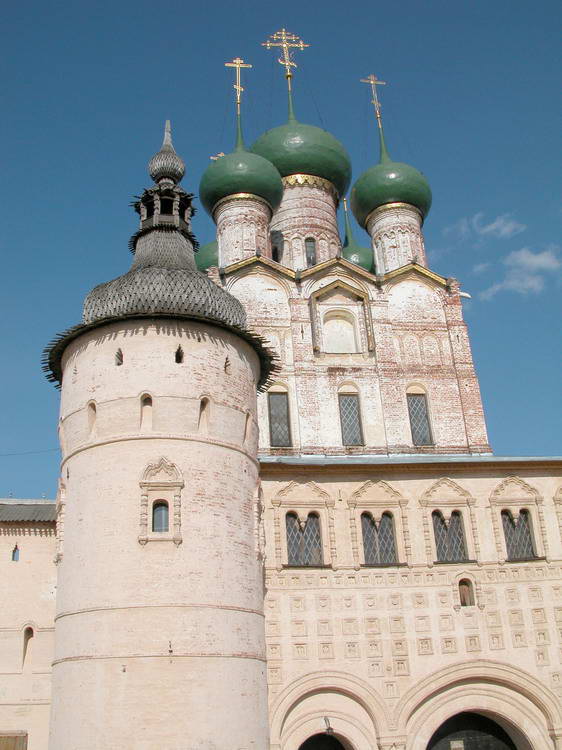 Ростов. Митрополичий двор. Надвратная церковь Иоанна Богослова. фасады