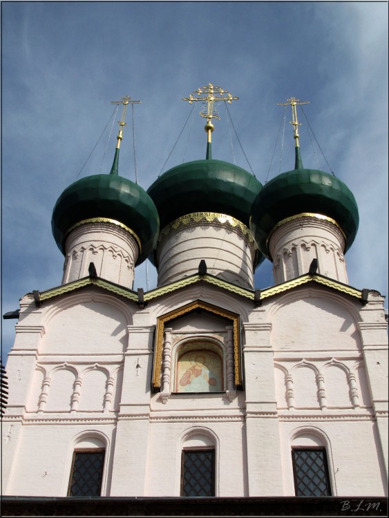 Митрополичий двор. Надвратная церковь Иоанна Богослова, Ростов Великий (Ростовский район, Ярославская область). архитектурные детали