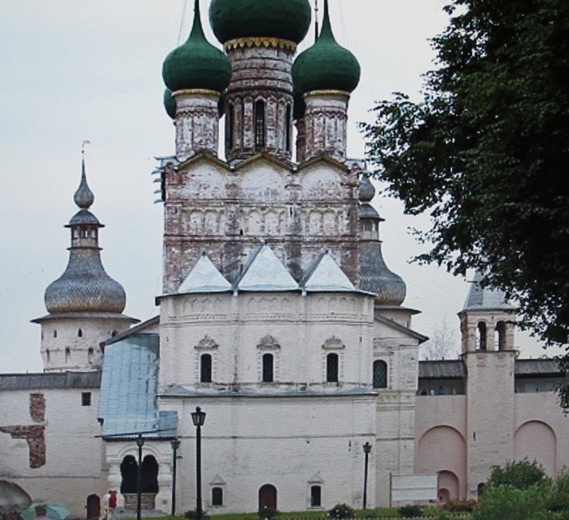 Митрополичий двор. Надвратная церковь Иоанна Богослова, Ростов Великий (Ростовский район, Ярославская область). архитектурные детали