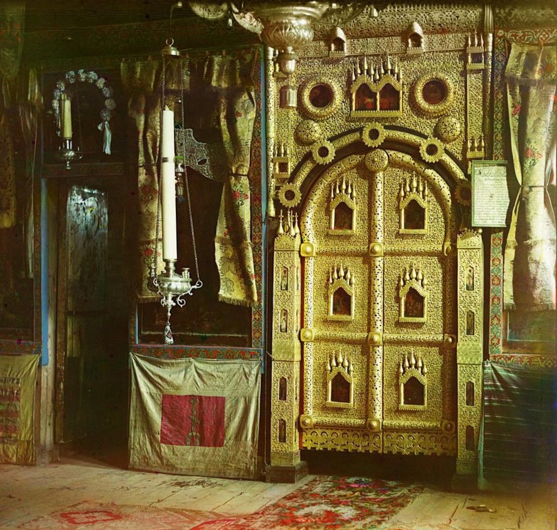 Церковь Иоанна Богослова на Ишне, Богослов (Ростовский район, Ярославская область). архивная фотография, С. М. Прокудин-Горский. Деталь Царских врат в церкви Иоанна Богослова. 1911 год 