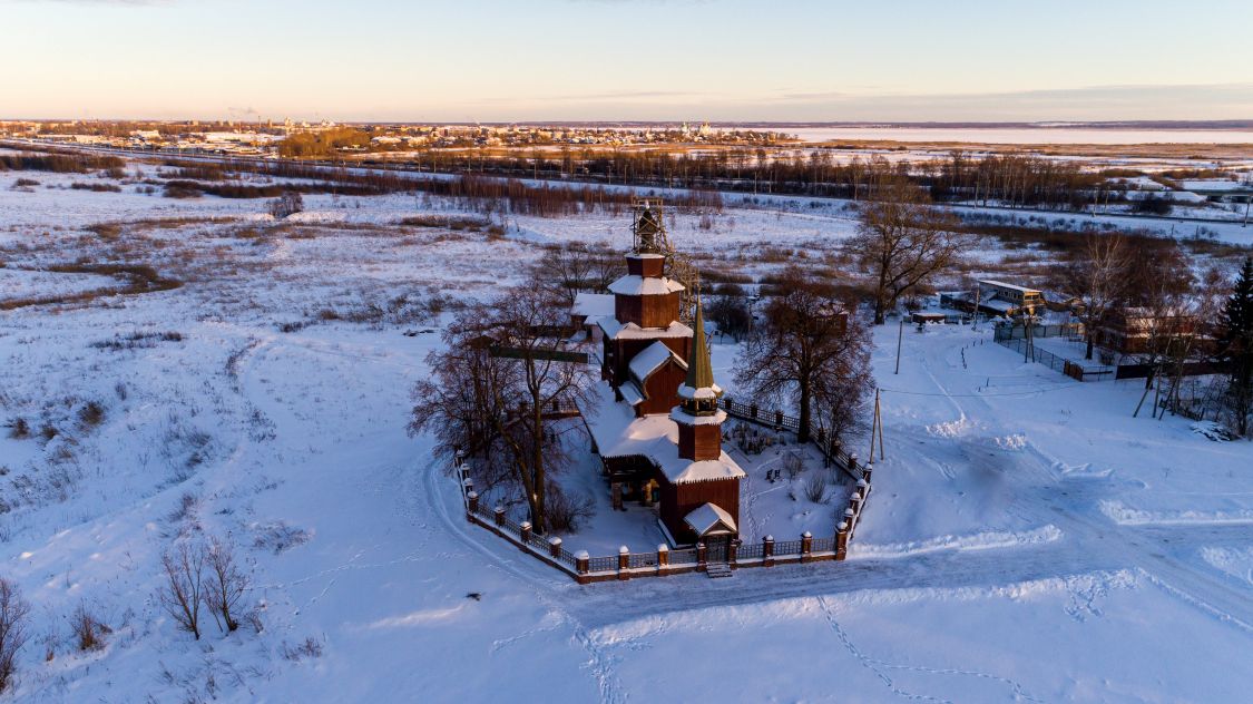 Церковь Иоанна Богослова на Ишне, Богослов (Ростовский район, Ярославская область). общий вид в ландшафте