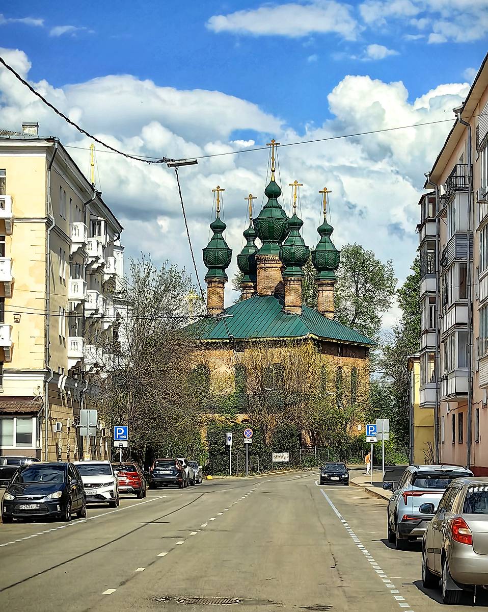 общий вид в ландшафте. Церковь Благовещения Пресвятой Богородицы (Благовещенского прихода), Ярославль (Ярославль, город, Ярославская область)