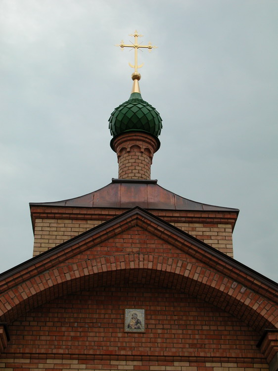 Варницы. Троице-Варницкий монастырь. архитектурные детали, Ворота монастыря с главкой