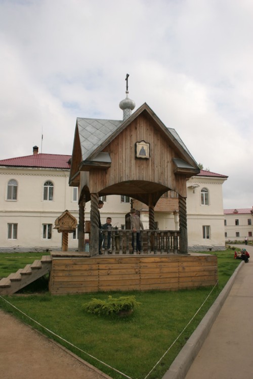 Троице-Варницкий монастырь, Варницы (Ростовский район, Ярославская область). архитектурные детали