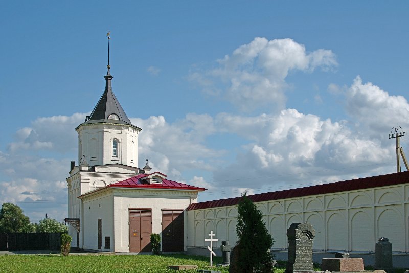 Варницы. Троице-Варницкий монастырь. архитектурные детали, Ограда с башней