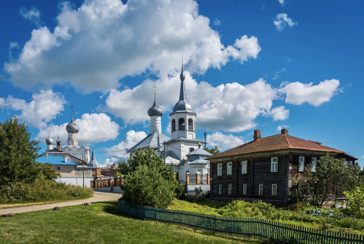 Церковь Николая Чудотворца на Подозерье, Ростов Великий (Ростовский район, Ярославская область). общий вид в ландшафте