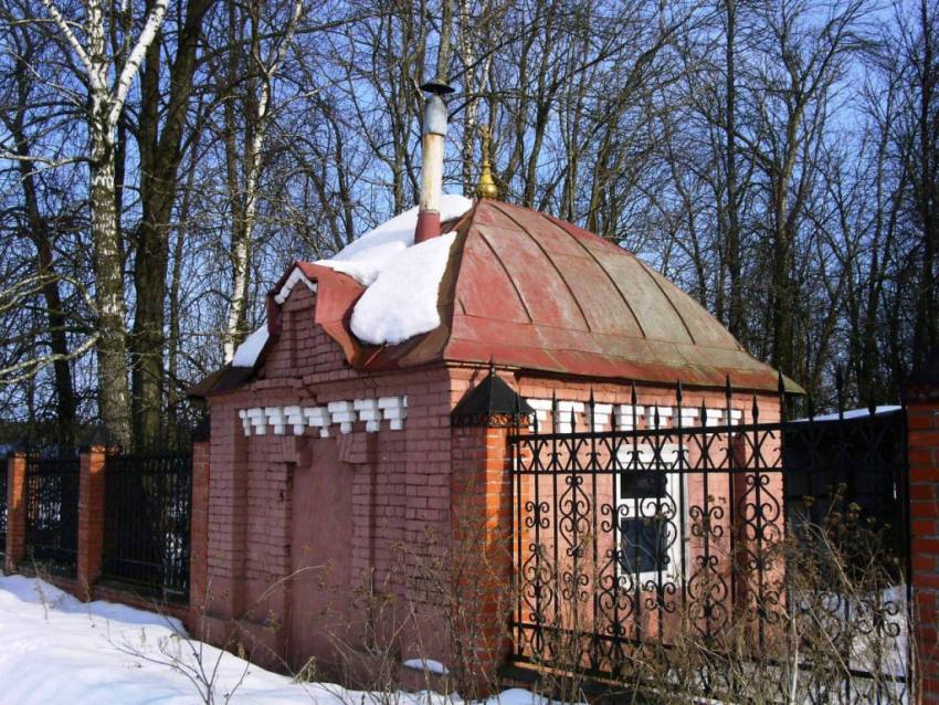 Церковь Спаса Нерукотворного Образа в Большом Свинорье, Большое Свинорье (Новомосковский административный округ (НАО), г. Москва). дополнительная информация, постройка у северной ограды