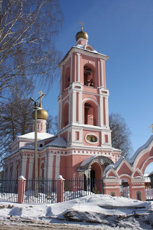 Церковь Успения Пресвятой Богородицы, Шарапово (Одинцовский городской округ и ЗАТО Власиха, Краснознаменск, Московская область). фасады