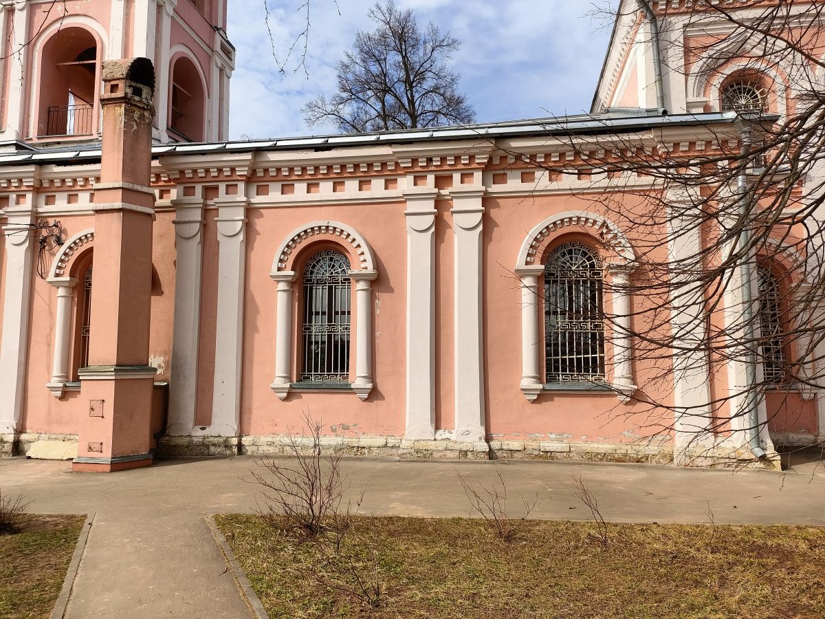 Церковь Успения Пресвятой Богородицы, Шарапово (Одинцовский городской округ и ЗАТО Власиха, Краснознаменск, Московская область). архитектурные детали