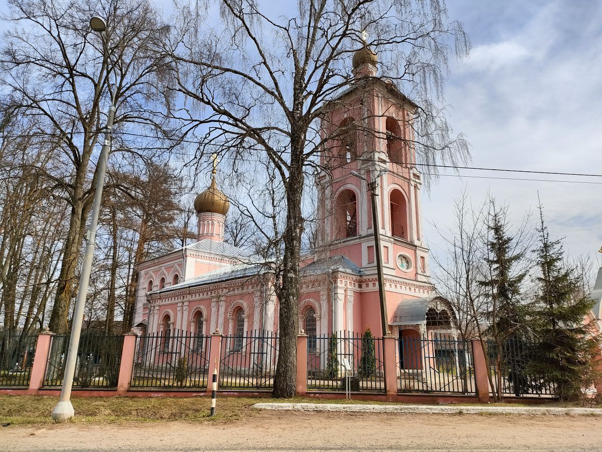 Церковь Успения Пресвятой Богородицы, Шарапово (Одинцовский городской округ и ЗАТО Власиха, Краснознаменск, Московская область). фасады