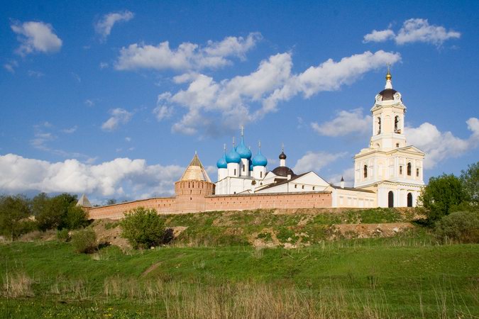 Высоцкий монастырь, Серпухов (Серпуховский городской округ и гг. Протвино, Пущино, Московская область). общий вид в ландшафте