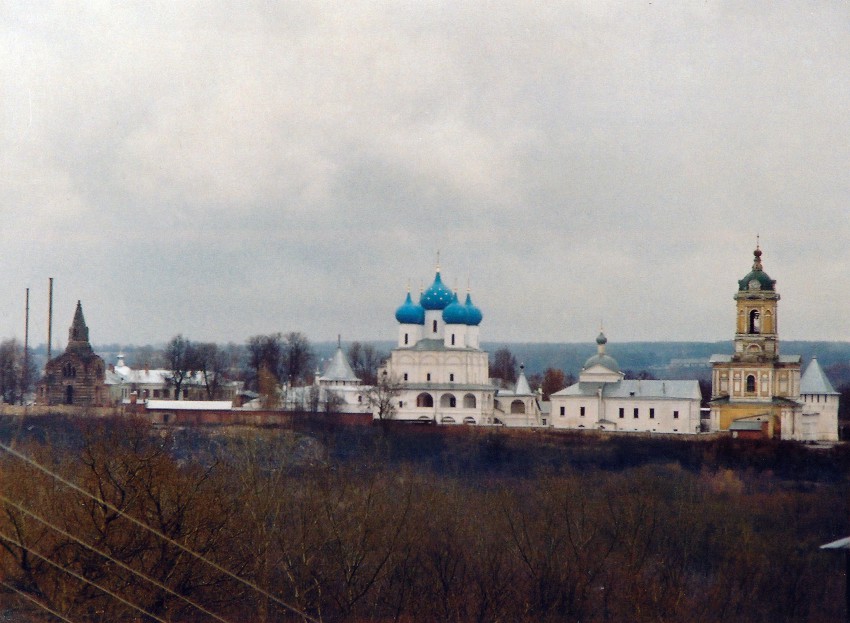 Серпухов. Высоцкий монастырь. общий вид в ландшафте