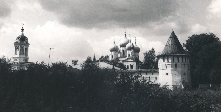 Серпухов. Высоцкий монастырь. архивная фотография
