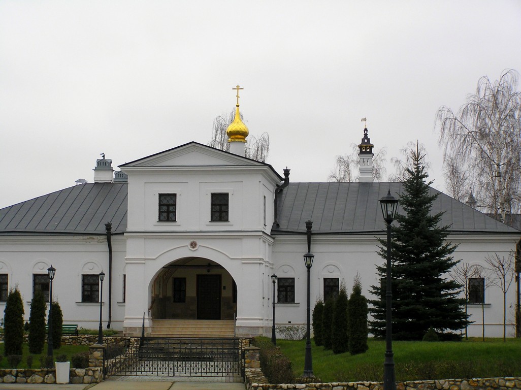 Серпухов. Высоцкий монастырь. фасады