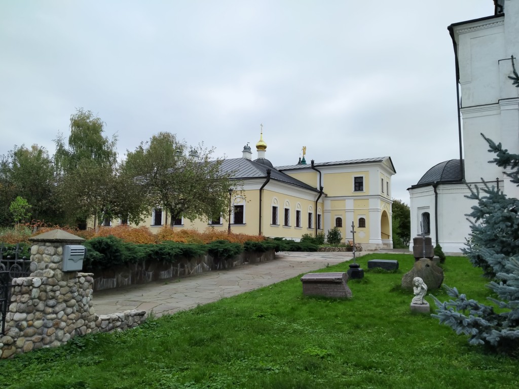 Серпухов. Высоцкий монастырь. дополнительная информация, территория монастыря