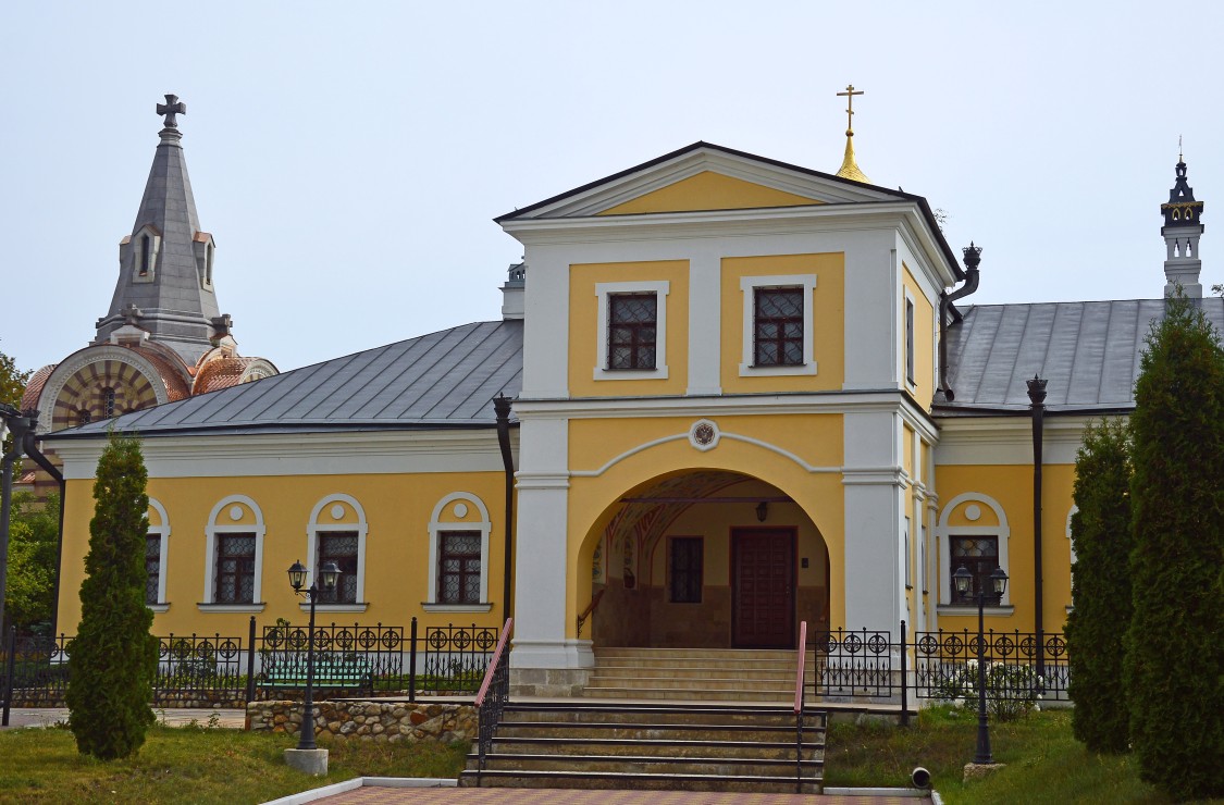 Высоцкий монастырь, Серпухов (Серпуховский городской округ и гг. Протвино, Пущино, Московская область). архитектурные детали