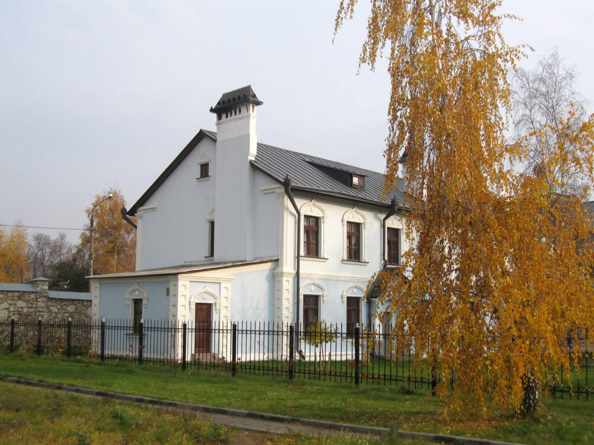 Высоцкий монастырь, Серпухов (Серпуховский городской округ и гг. Протвино, Пущино, Московская область). дополнительная информация, Паломнический корпус