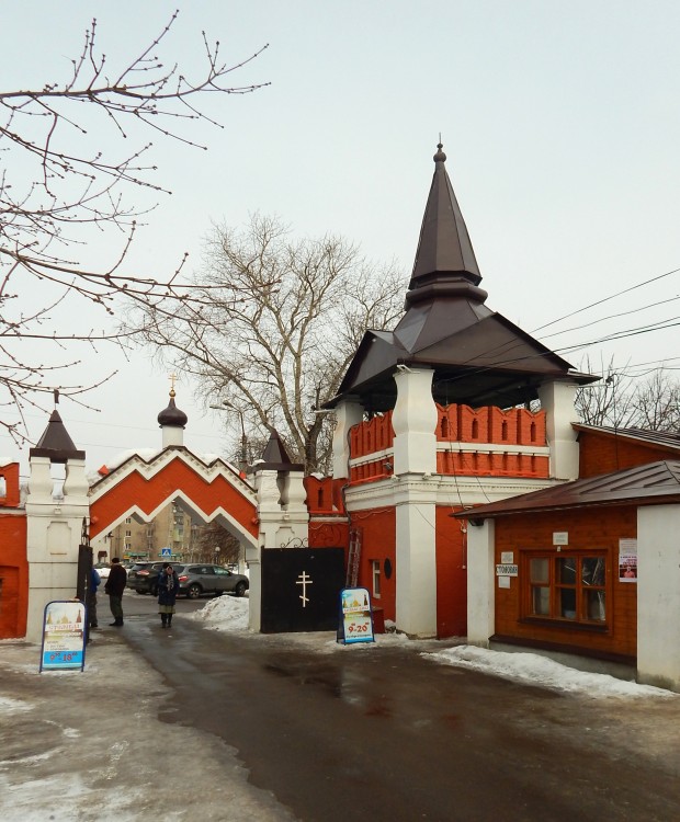 Серпухов. Введенский Владычный монастырь. архитектурные детали, Северные врата