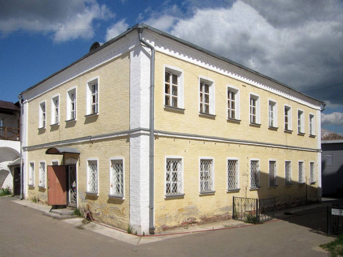 Введенский Владычный монастырь, Серпухов (Серпуховский городской округ и гг. Протвино, Пущино, Московская область). дополнительная информация, Монастырская постройка (на схеме монастыря № 9)